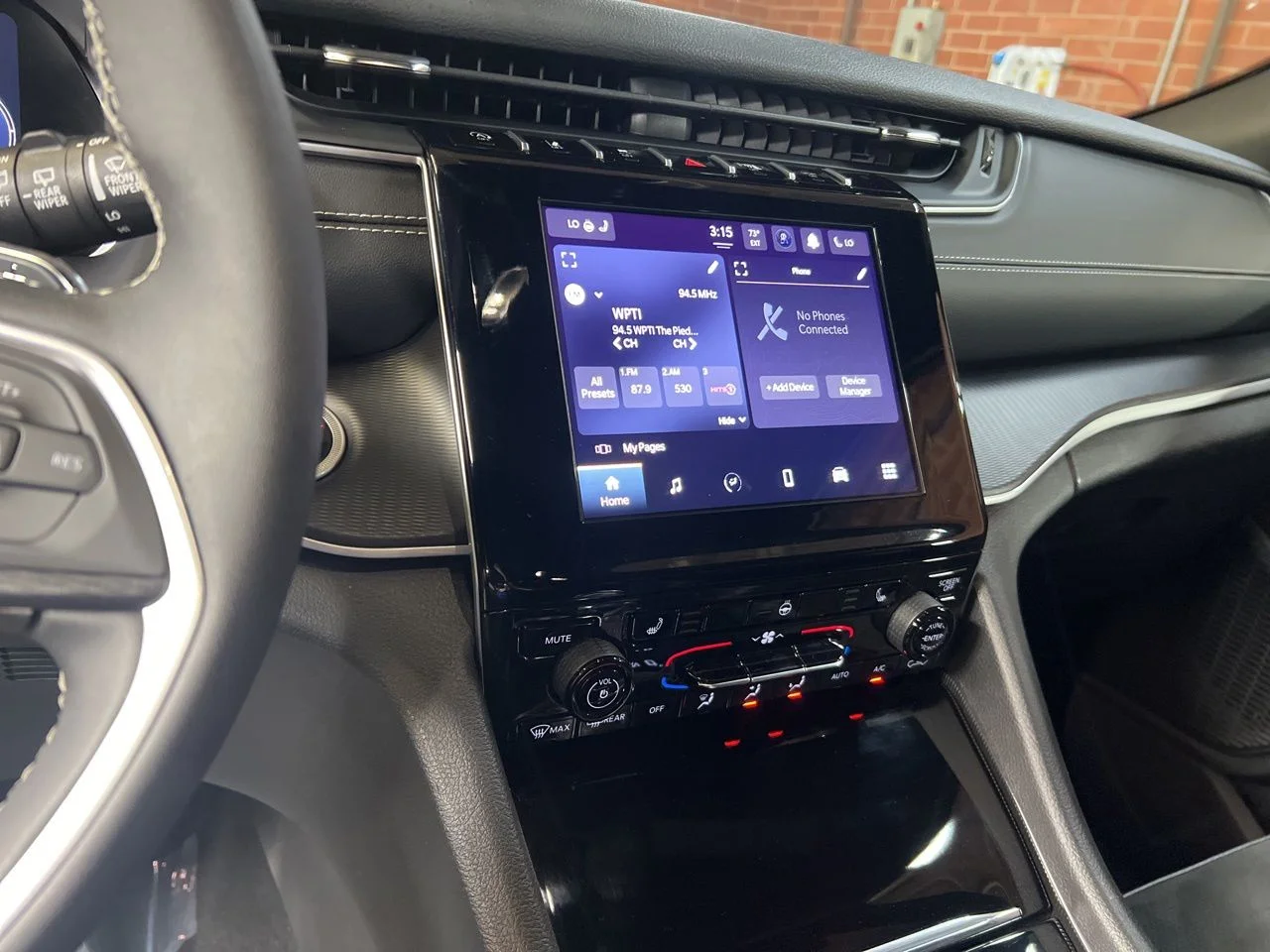 Used 2024 White Jeep Altitude X image 29