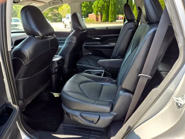 Used 2025 Silver Toyota XLE image 11