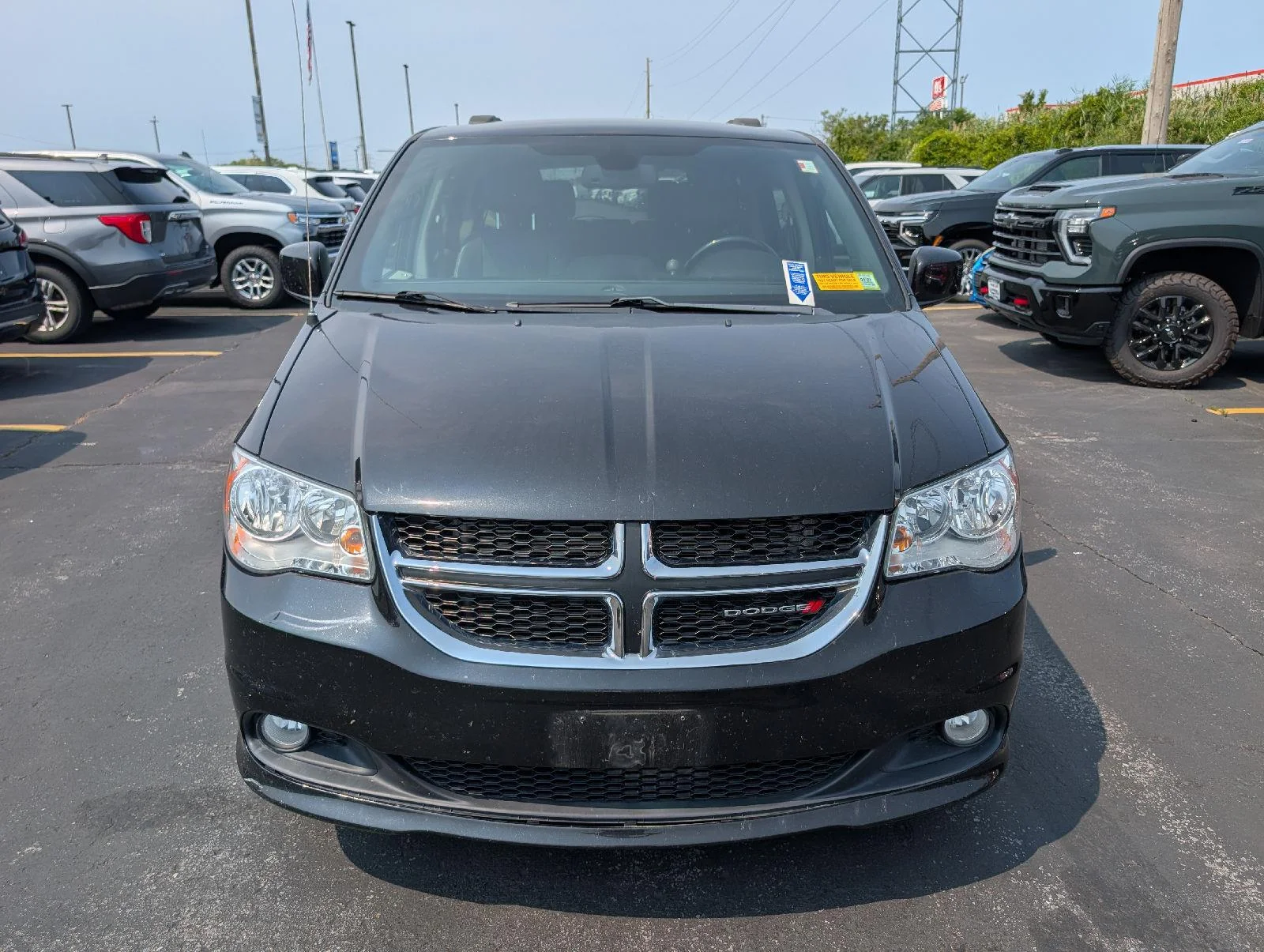 Used 2020 Black Onyx Crystal Pearlcoat Dodge SXT image 2
