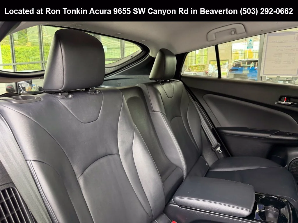 Used 2017 Blizzard Pearl Toyota Premium image 29
