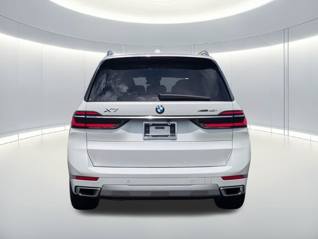 Used 2025 White BMW xDrive40i image 5