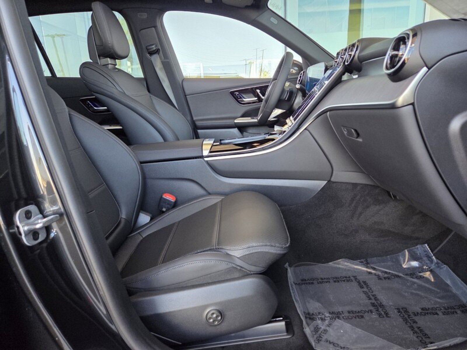 New 2026 Graphite Grey Metallic Mercedes-Benz GLC 300 SUV image 17