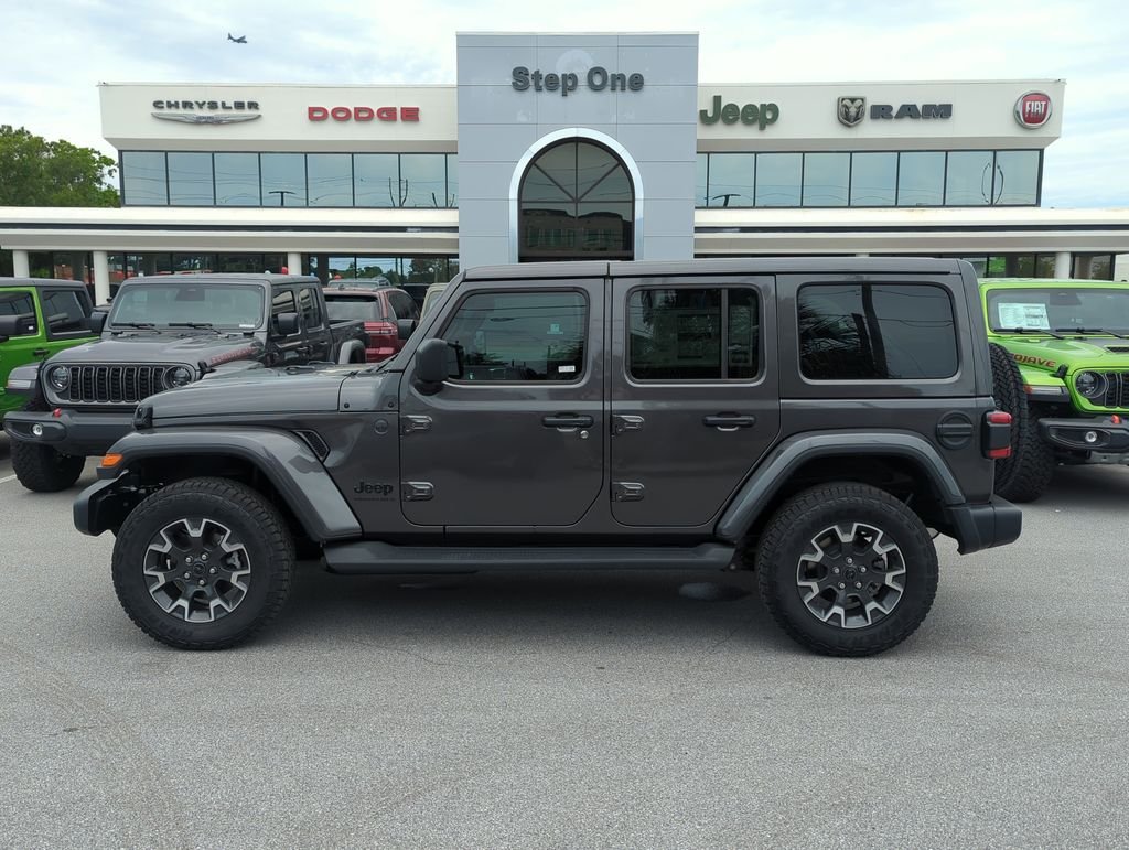 New 2026 Granite Crystal Metallic Clear-Coat Exterior Paint Jeep Sahara image 4