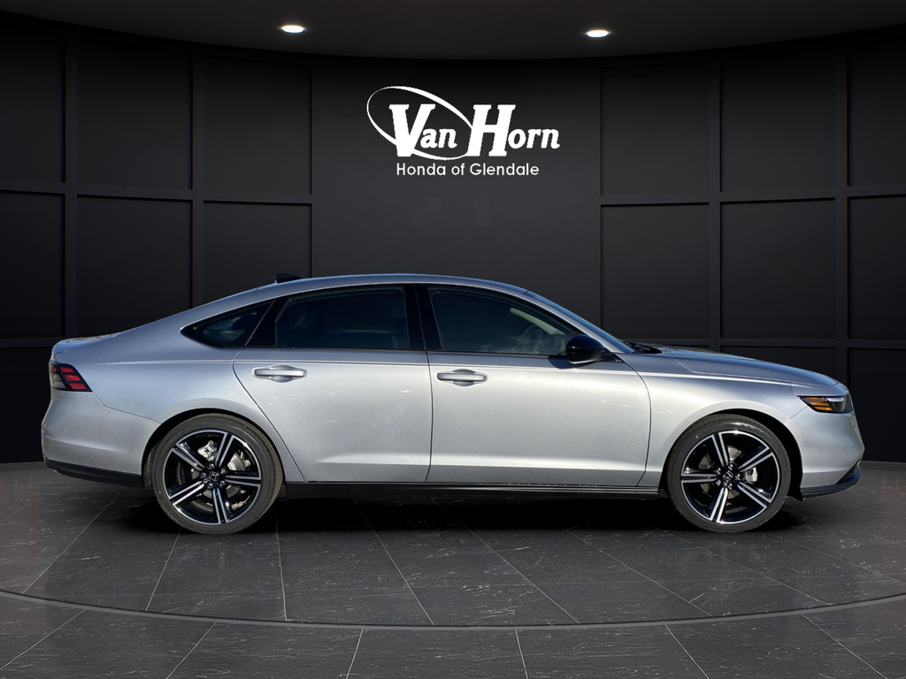 New 2026 Solar Silver Metallic Honda SE image 7