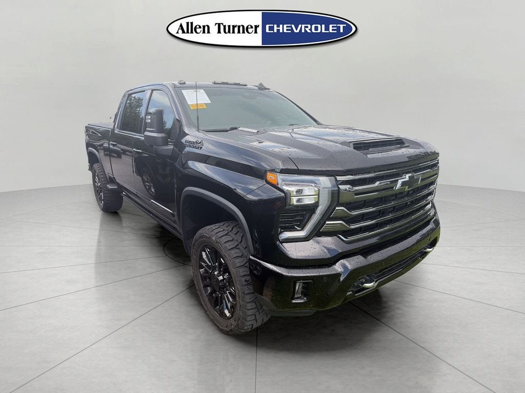 Used 2024 Black Chevrolet High Country image 4