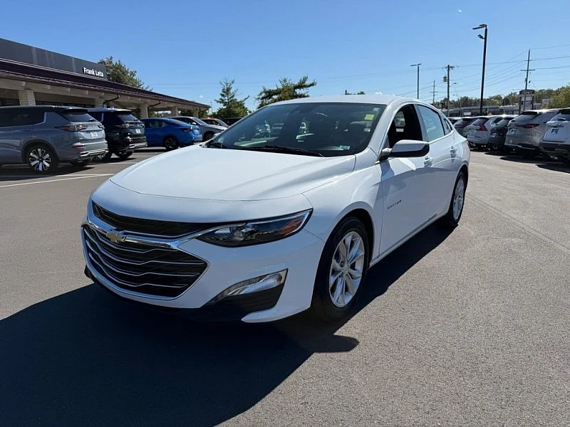 Used 2024 WHITE Chevrolet 4dr Sdn 1LT image 9