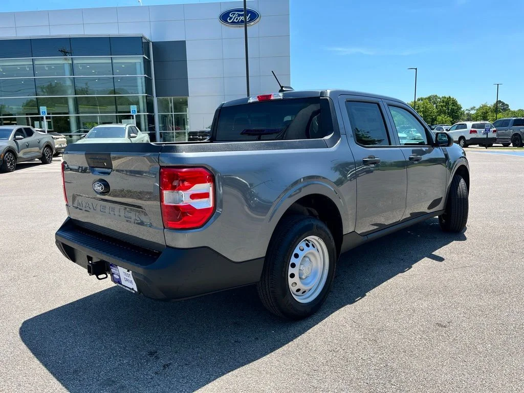 New 2026 Gray Ford XL image 5