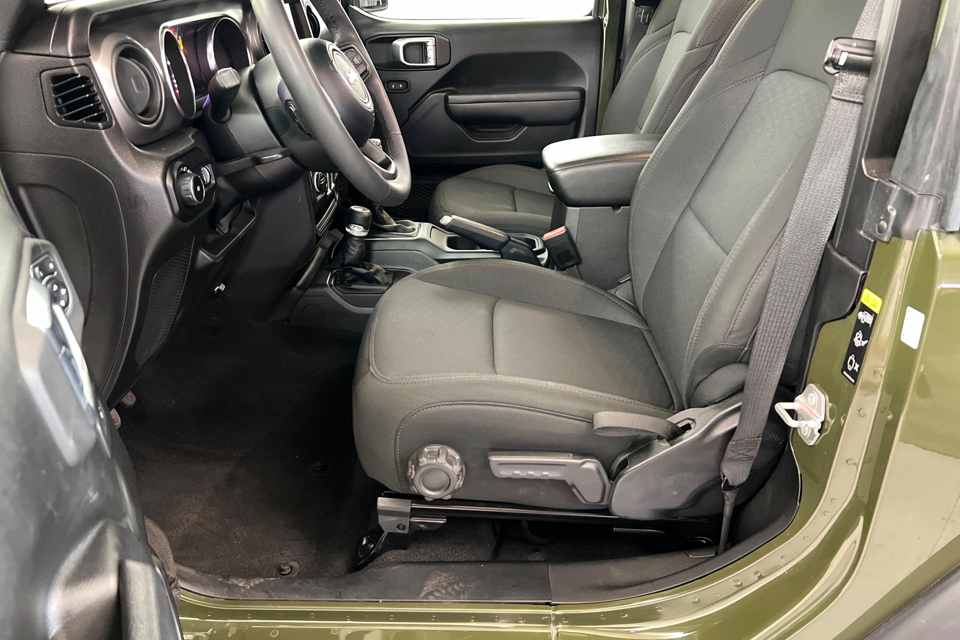 2023 Jeep Wrangler 2-Door Sport S - Photo 18