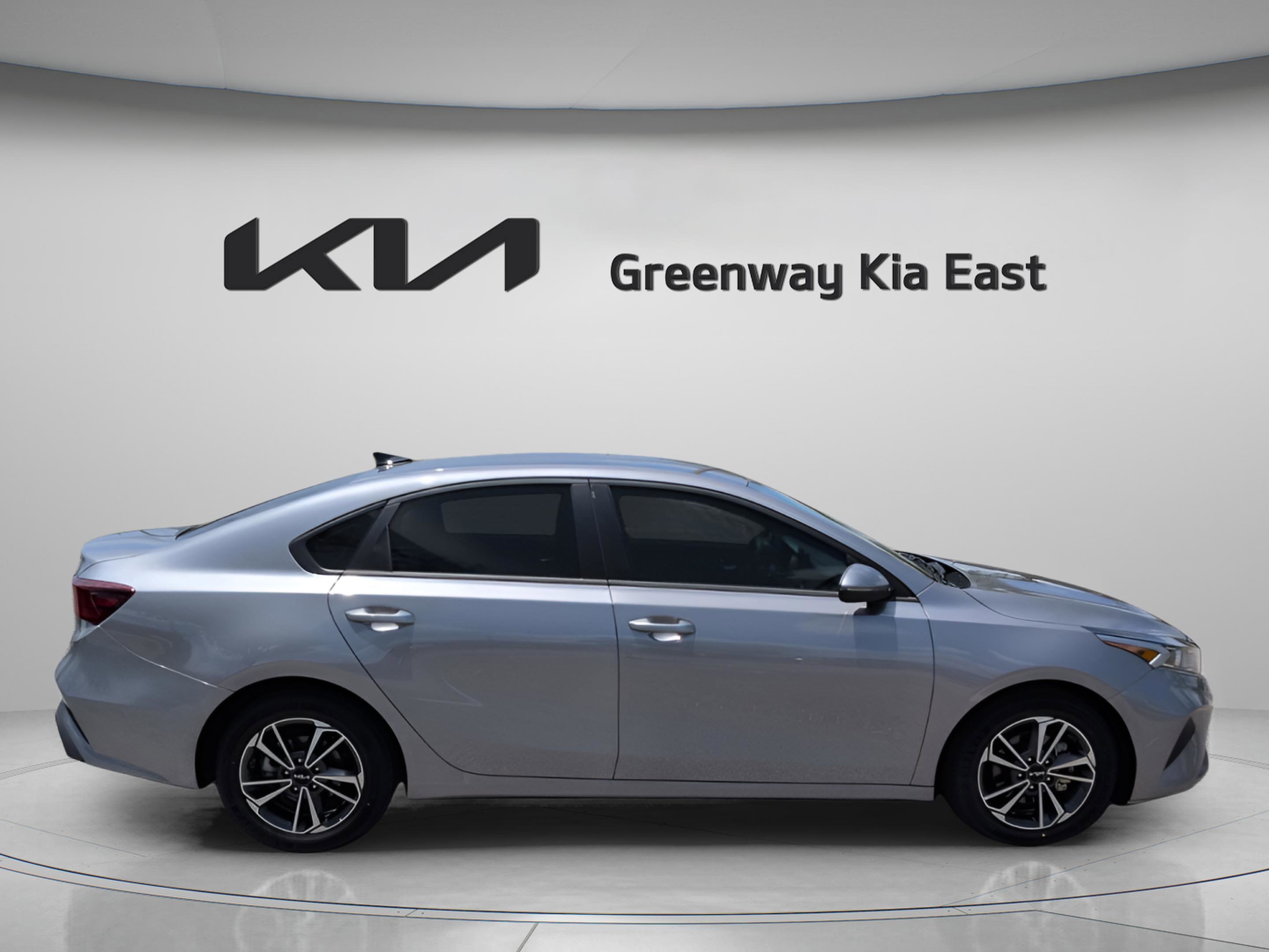 Certified Used 2023 Steel Gray Kia LXS image 5