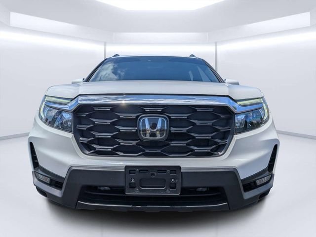Used 2023 Platinum White Pearl Honda EX-L image 8