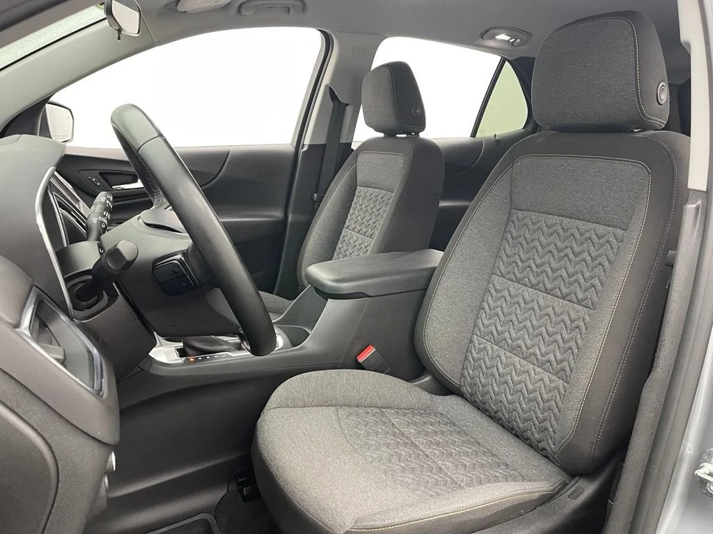 Used 2024 Sterling Gray Metallic Chevrolet LT image 18