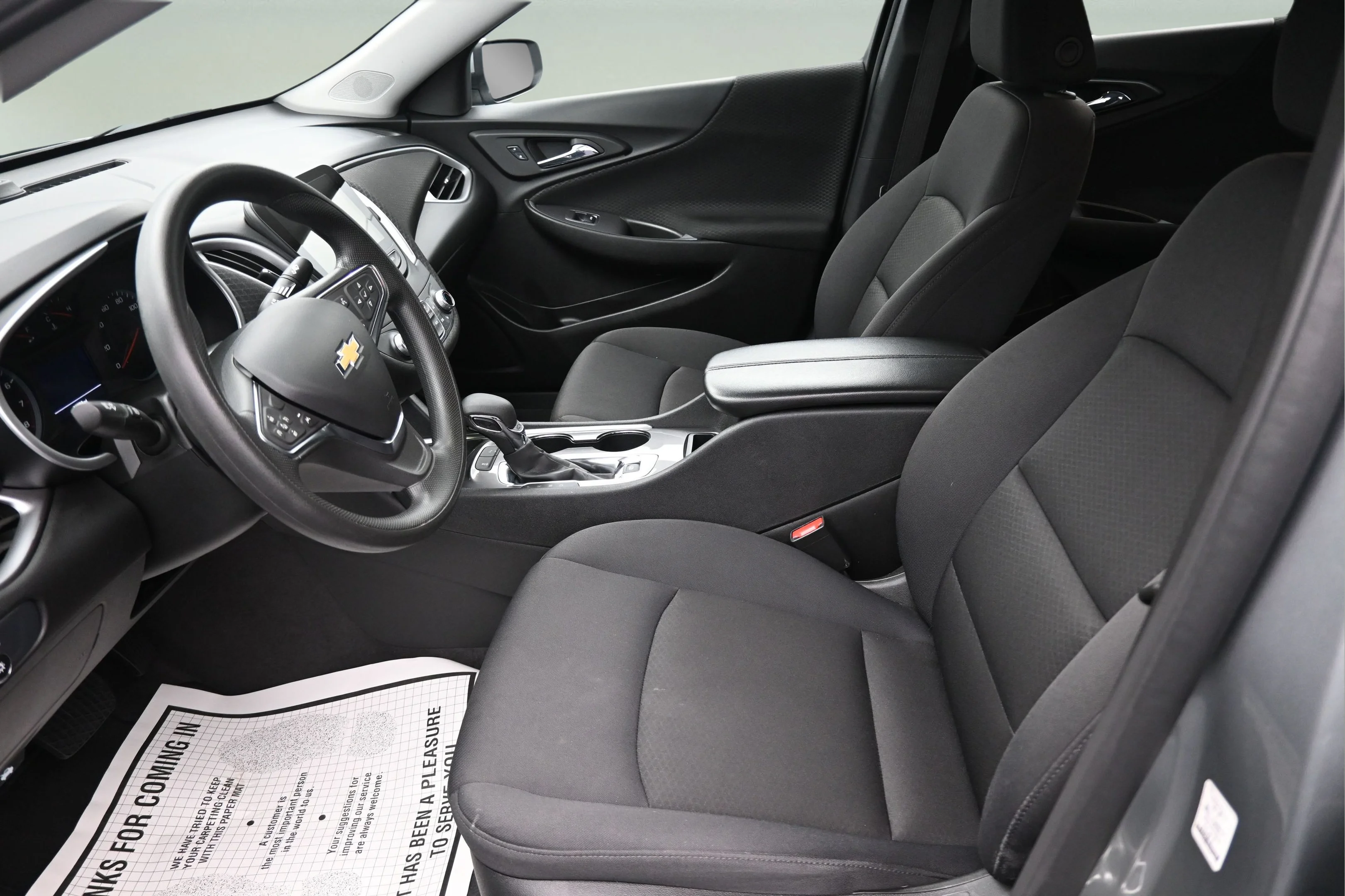 Used 2025 Sterling Gray Metallic Chevrolet LT image 21