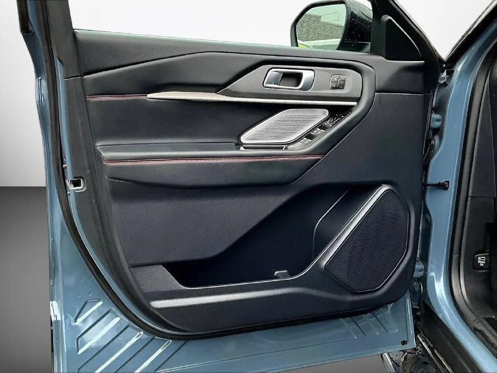 Used 2025 Vapor Blue Ford ST image 22