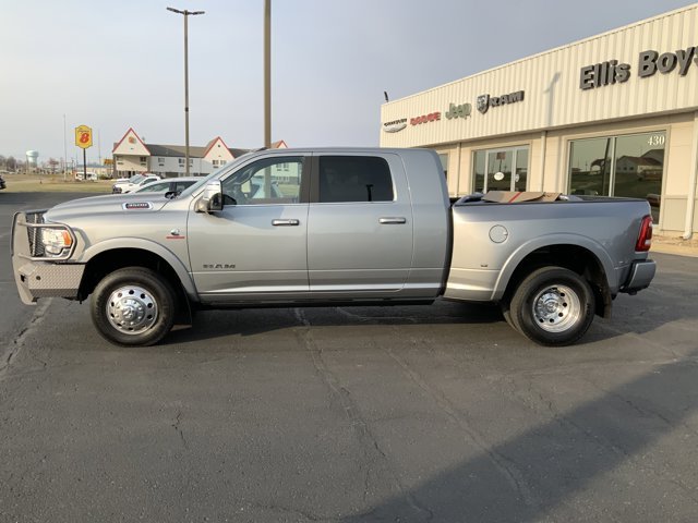 Used 2024 RAM Ram 3500 Pickup Longhorn with VIN 3C63RRNLXRG174894 for sale in Kansas City