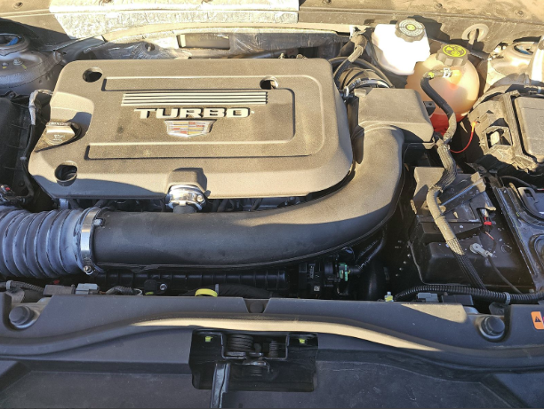 Used 2023 Silver Cadillac Premium Luxury image 6