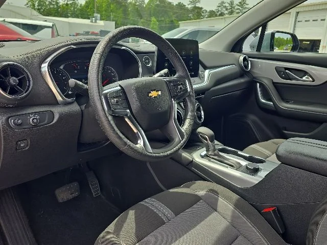 Used 2025 Gray Chevrolet LT image 23