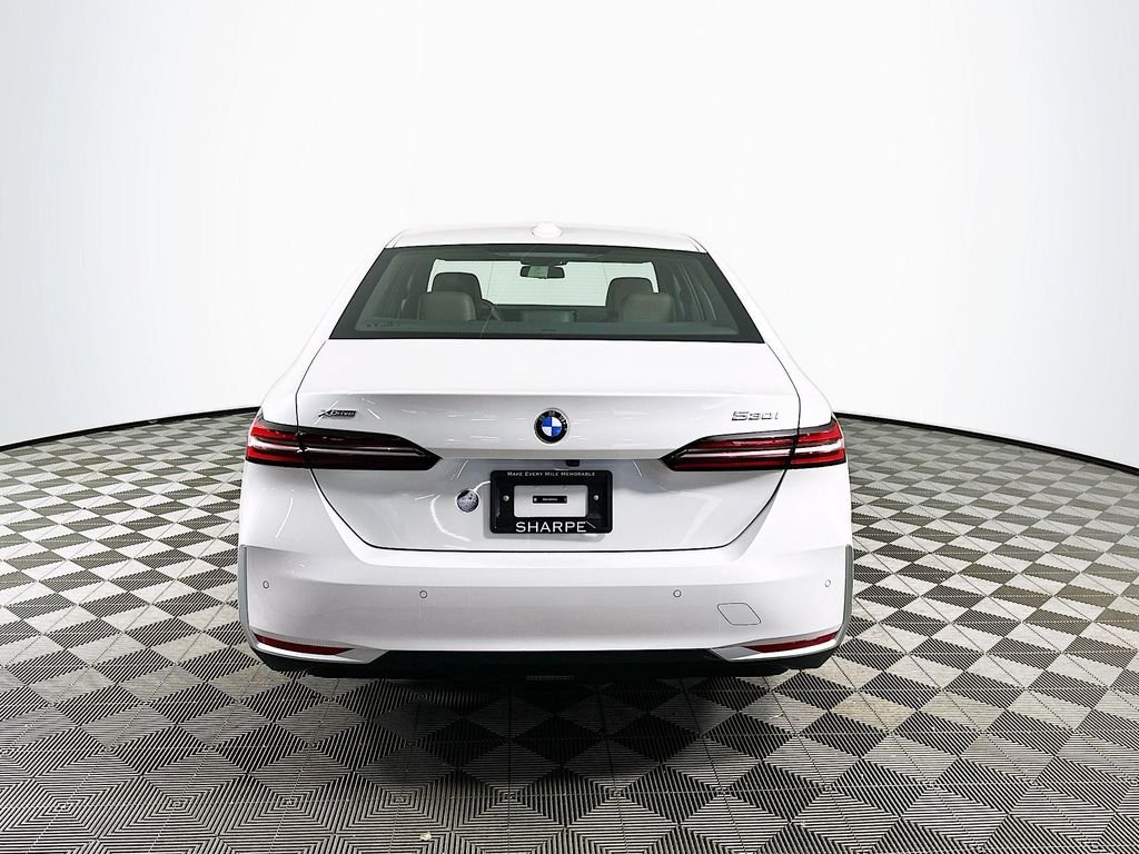 Used 2026 White Metallic BMW 530i xDrive image 6