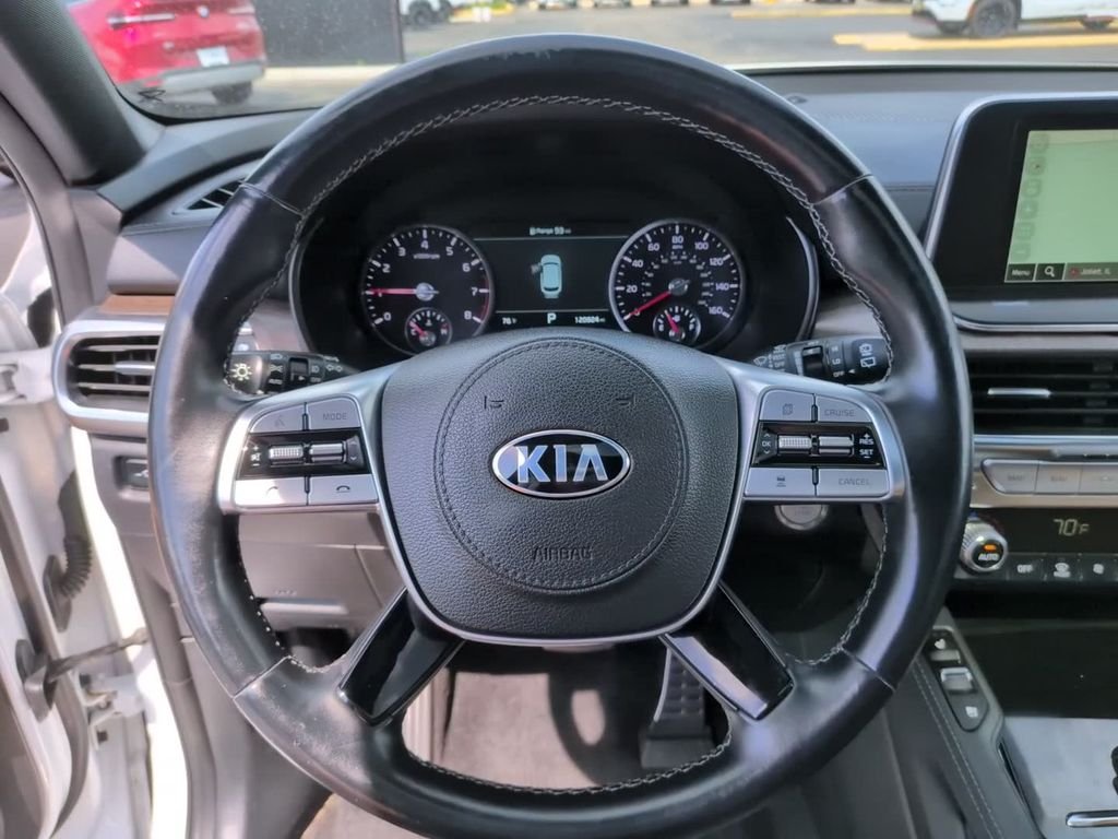 Used 2021 White Kia SX image 18