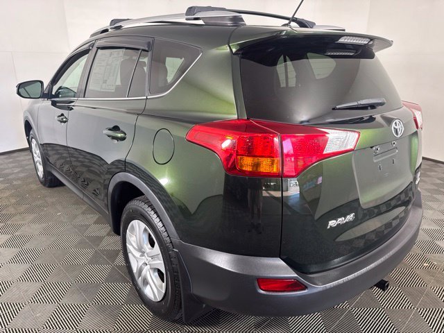 Used 2013 Green Toyota LE image 6