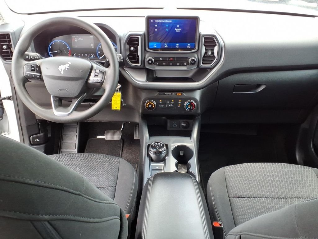 Used 2022 Oxford White Ford Base image 5