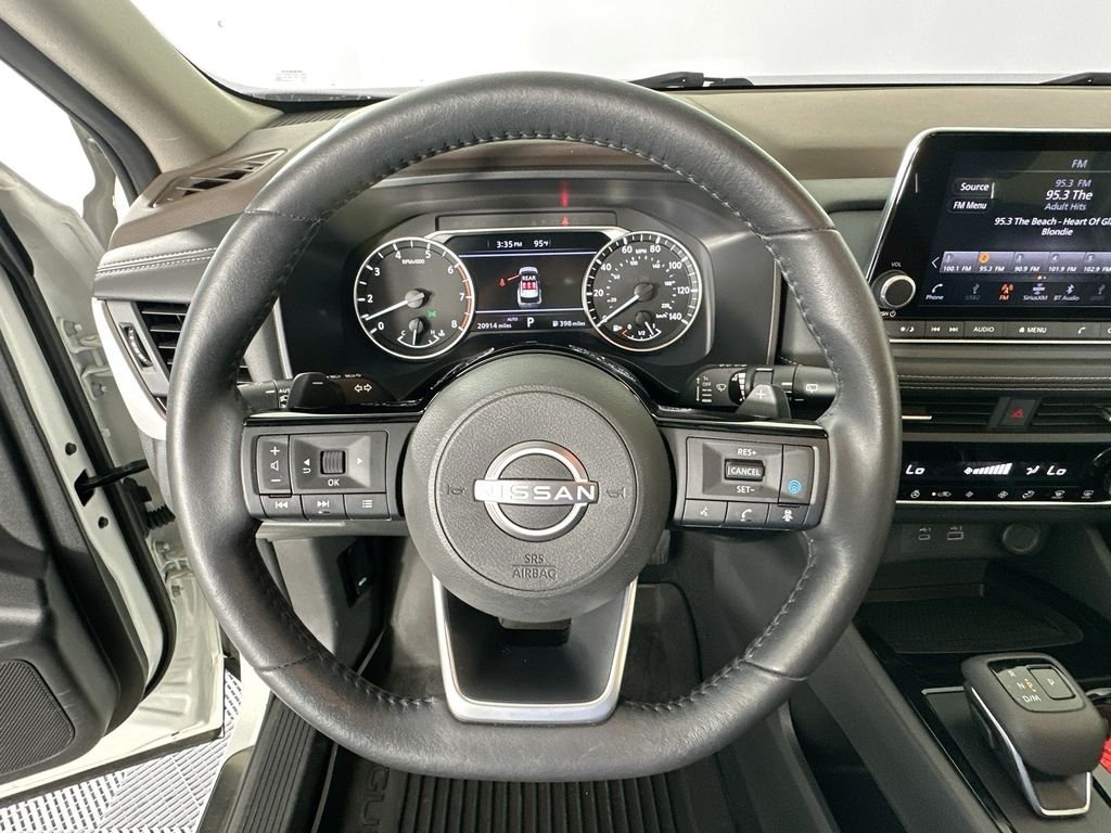 Used 2023 White Nissan SV image 11