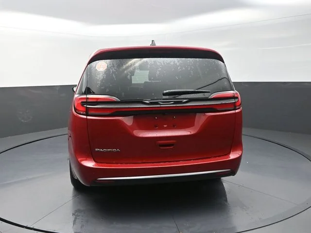 New 2027 Red Hot Pearl-Coat Exterior Paint Chrysler Select image 8