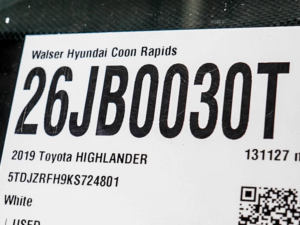Used 2019 Blizzard Pearl Toyota XLE V6 AWD image 32