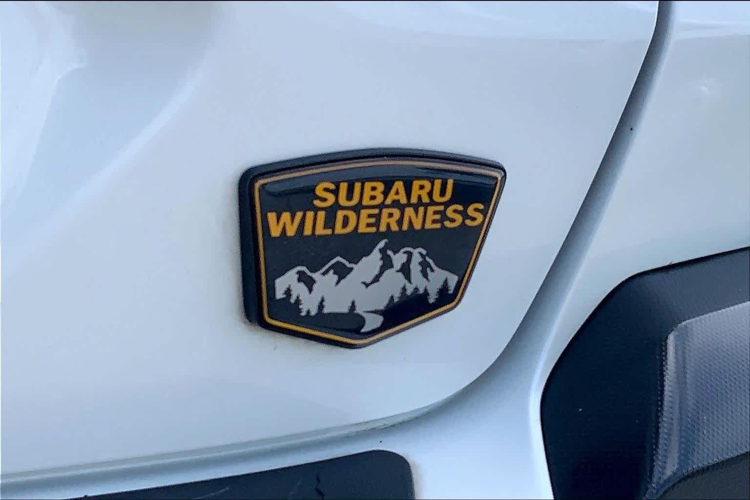 Used 2024 Crystal White Pearl Subaru Wilderness image 9