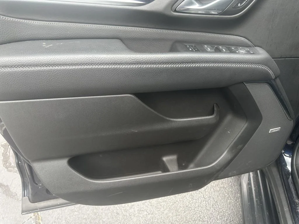 Used 2023 Blue GMC Denali image 5
