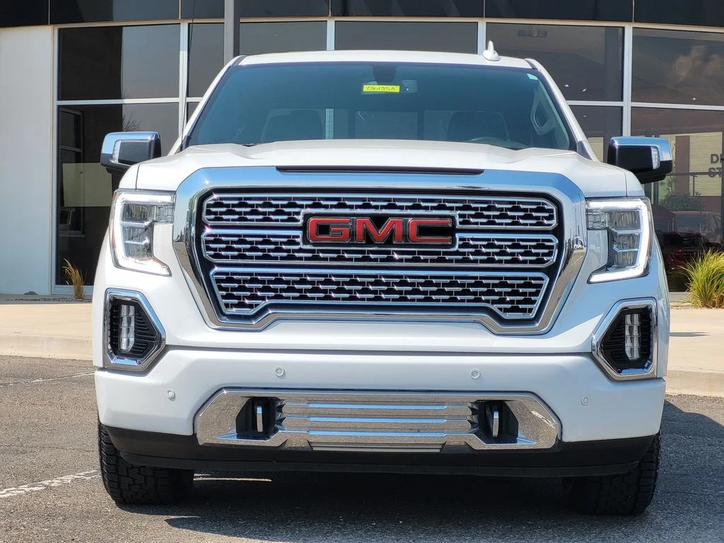 Used 2021 WHITE FROST TRICOAT GMC Denali image 3