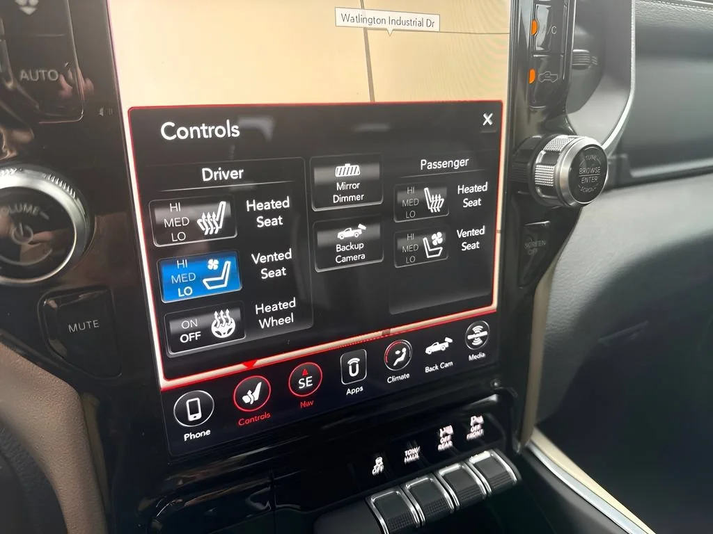 Used 2021  Ram Laramie image 22