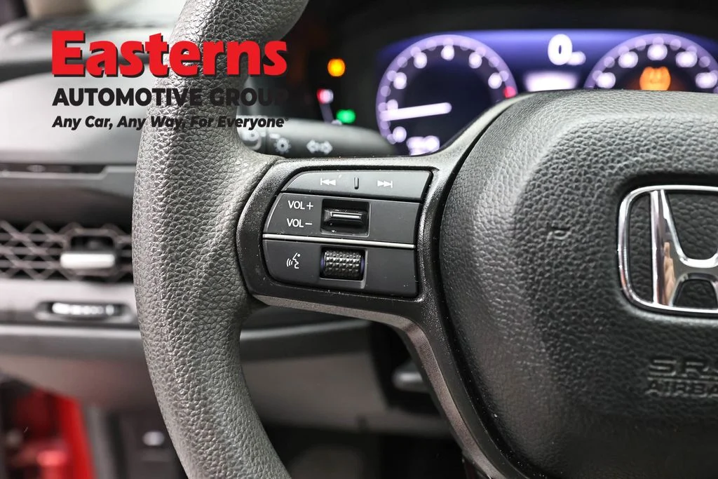 Used 2025 Red Honda SE image 15