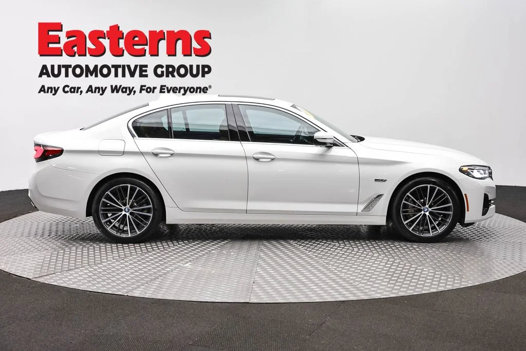 Used 2023 White BMW 530e iPerformance image 4