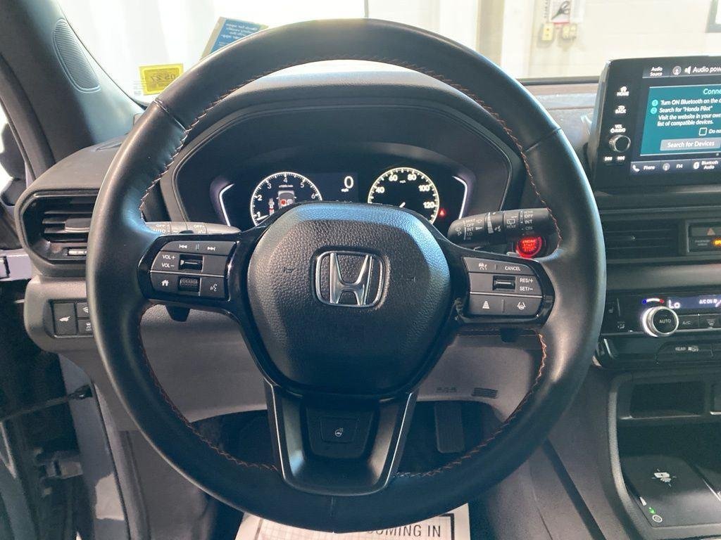 Used 2025 Lunar Silver Metallic Honda TrailSport image 27