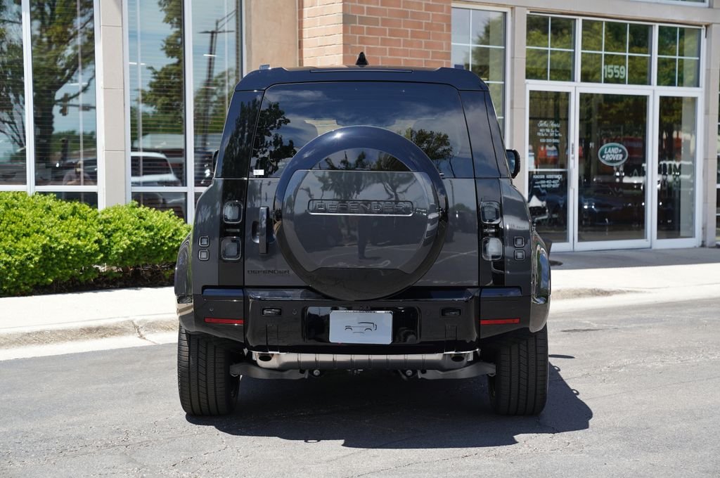 Used 2026 Gray Land Rover X-Dynamic SE image 5