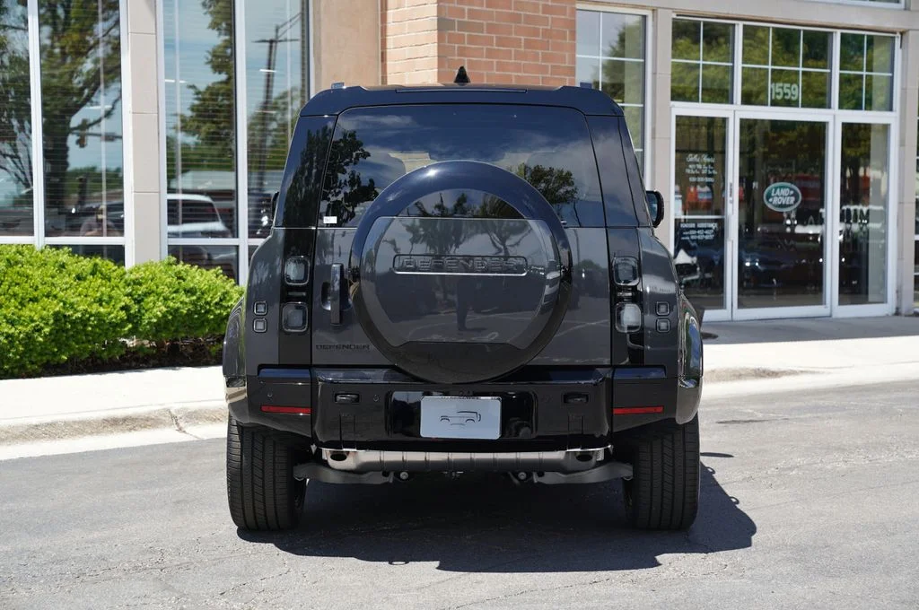 New 2026 Carpathian Grey Land Rover X-Dynamic SE image 5
