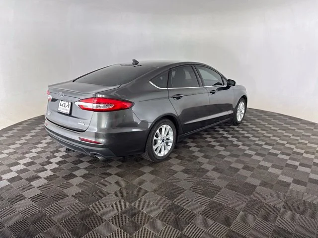Used 2019 Gray Ford SE image 8