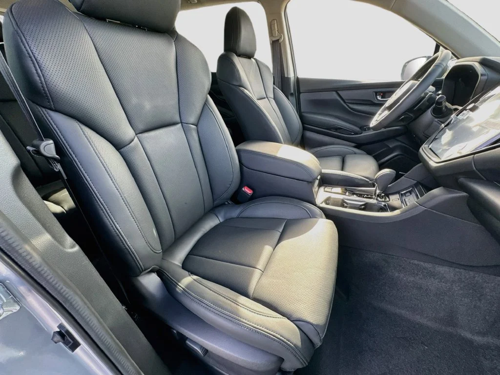 New 2027 Silver Subaru Onyx Edition Touring image 37