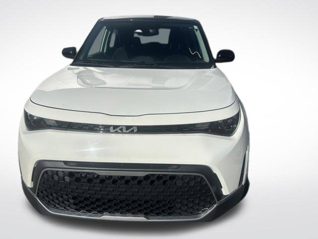 Used 2023 Clear White Kia S image 7