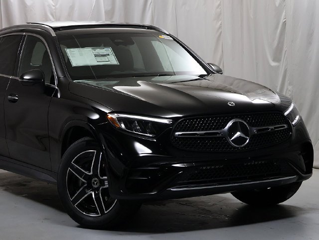 New 2027 Black Mercedes-Benz GLC 300 image 2