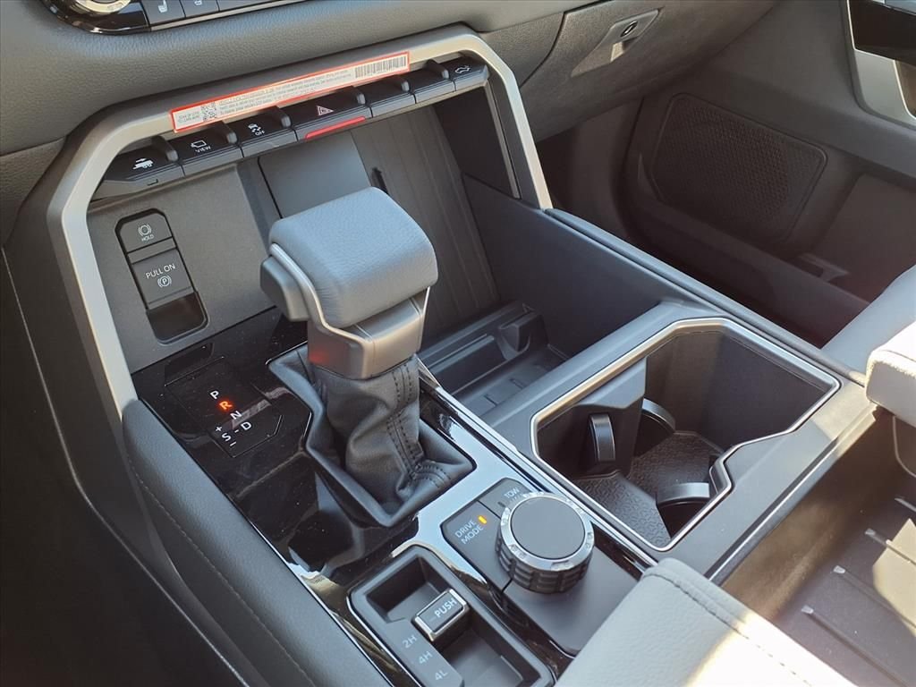 2026 Toyota Tundra Limited - Photo 15