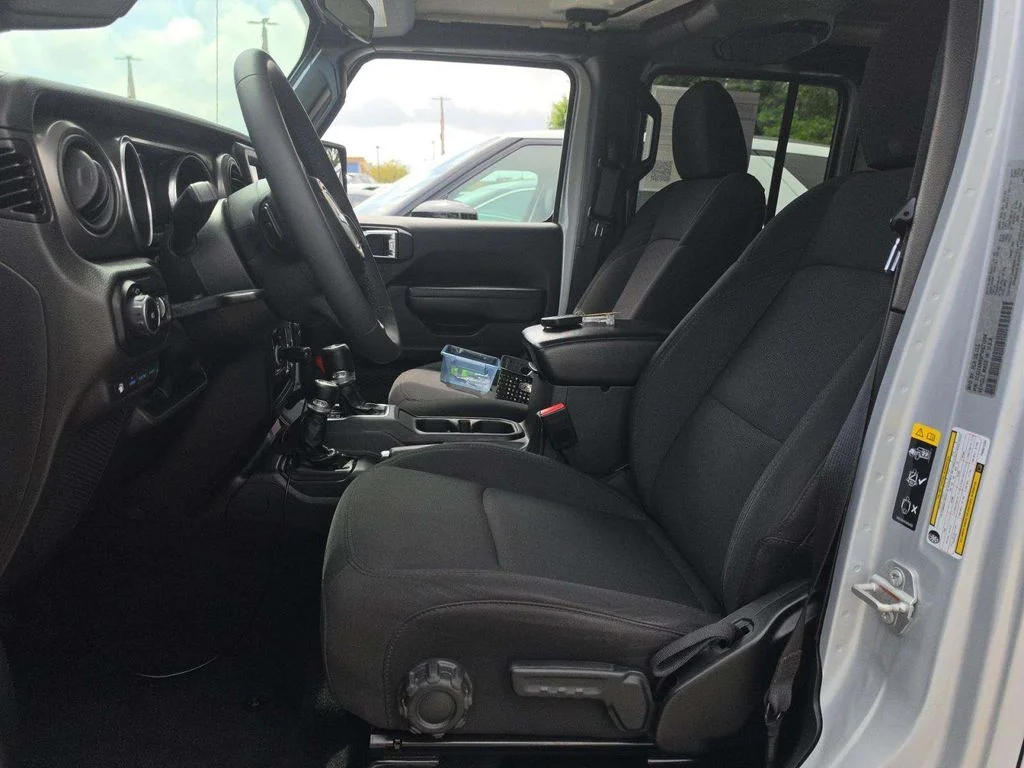 Used 2023 Silver Jeep Willys 4xe image 5
