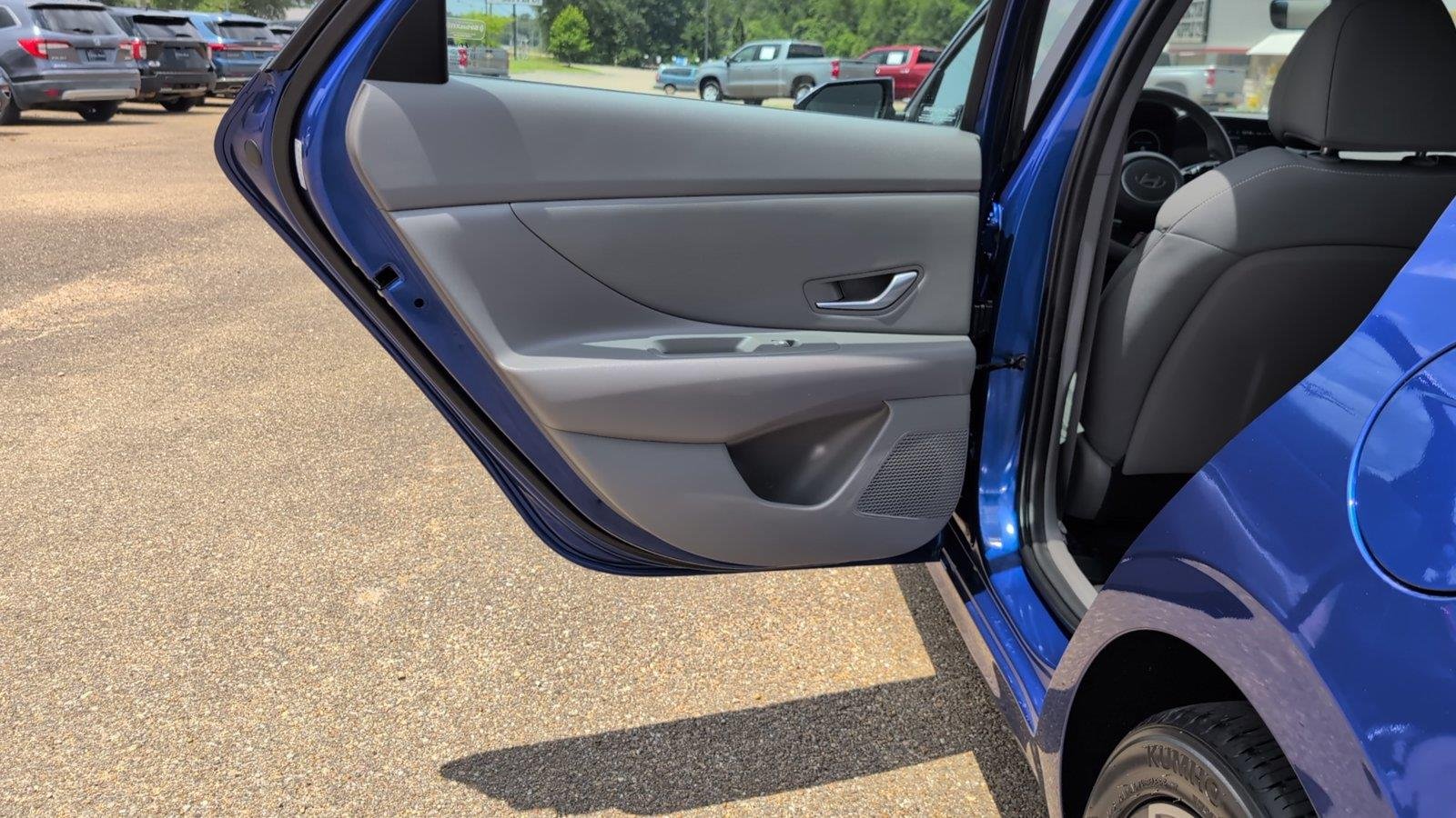 Used 2025 Intense Blue Hyundai SEL Convenience image 14