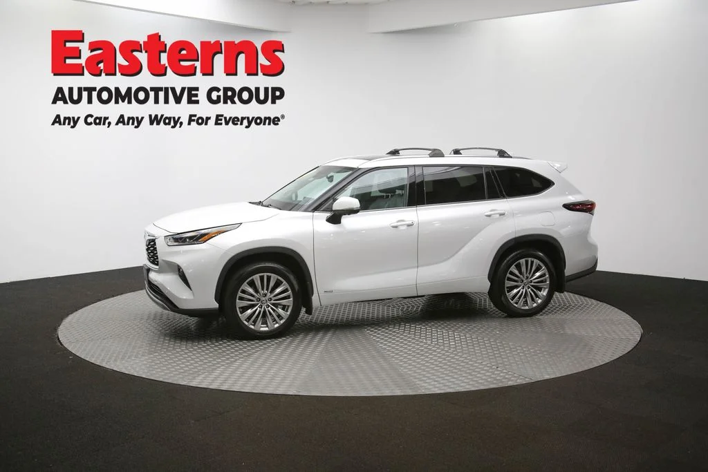 Used 2024 Beige Toyota Platinum image 64