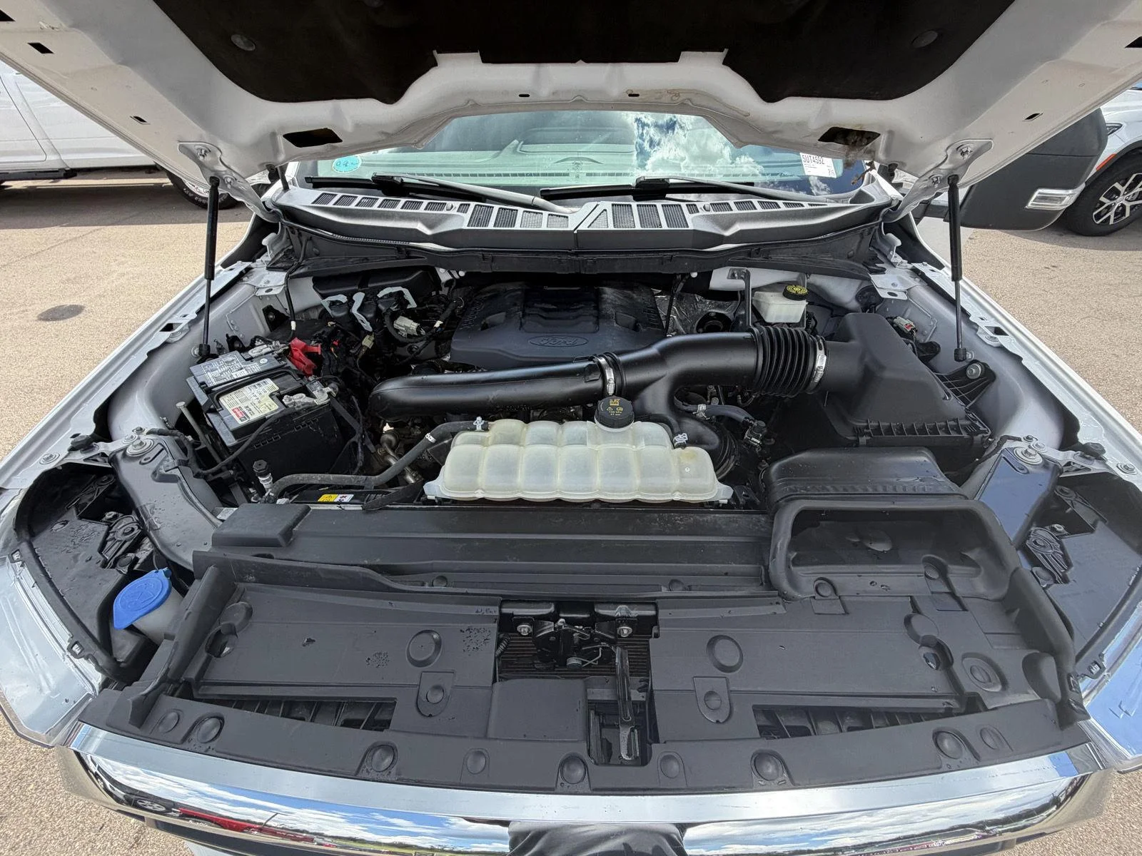 Used 2022 Oxford White Ford XLT image 23