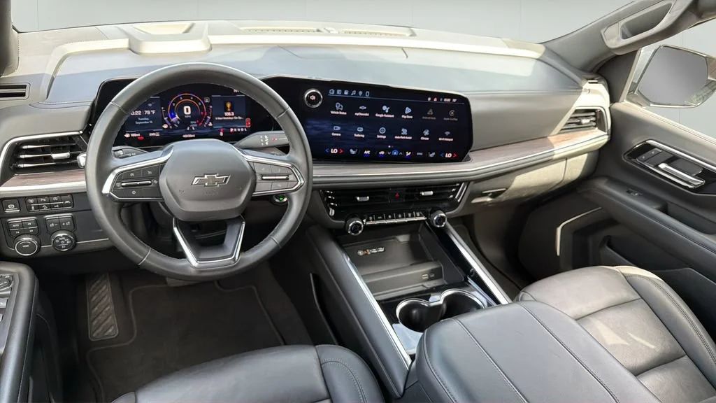 Used 2025 Sterling Gray Metallic Chevrolet Z71 image 20