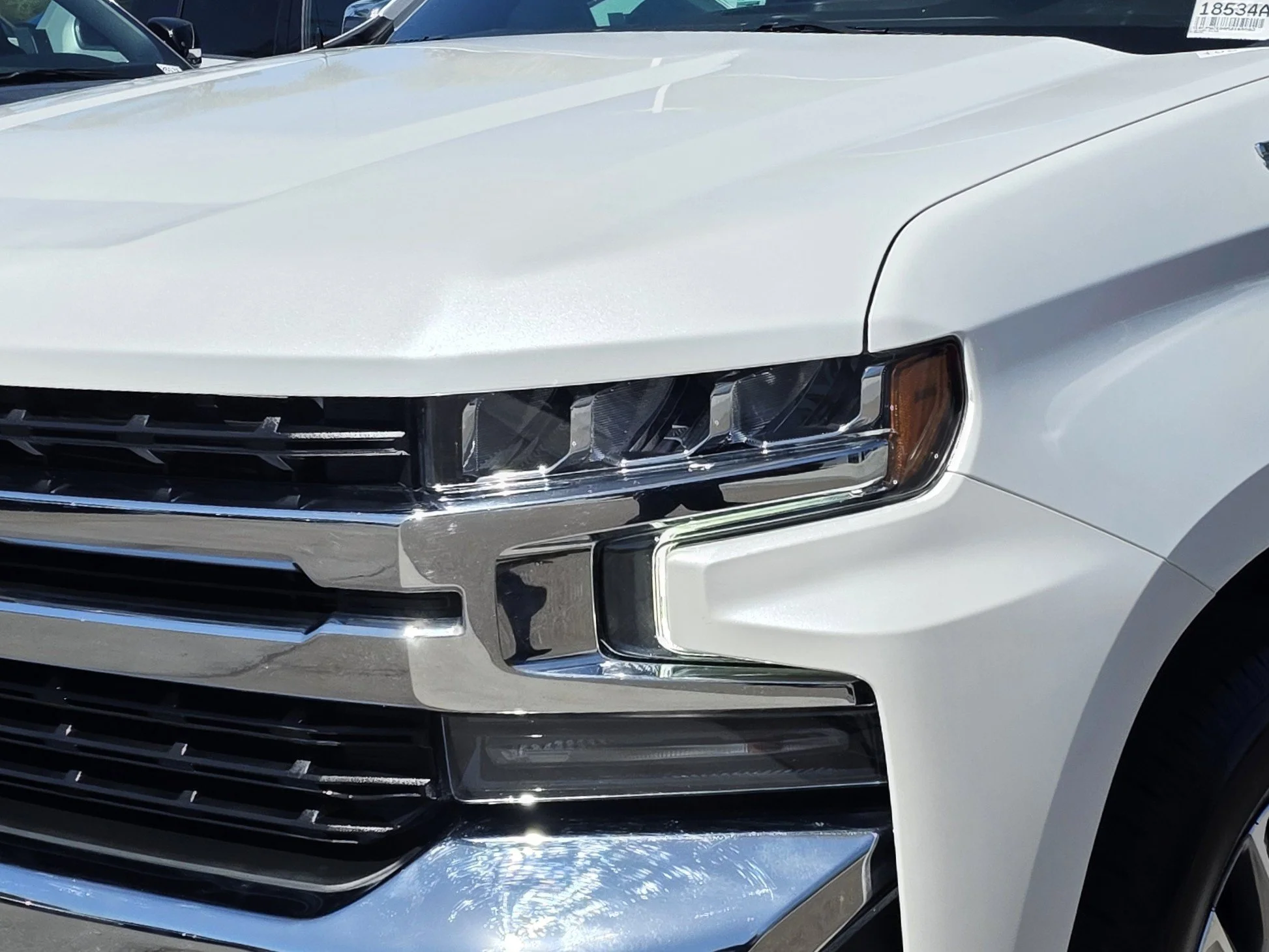 Used 2021 Pearl Chevrolet LT image 8