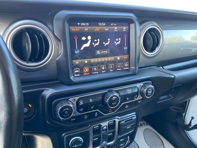 Used 2023 White Jeep Sahara image 21