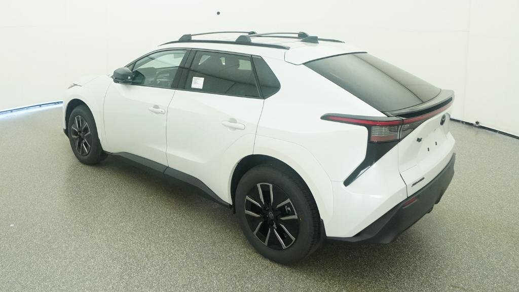 New 2026 Wind Chill Pearl Toyota XLE image 35