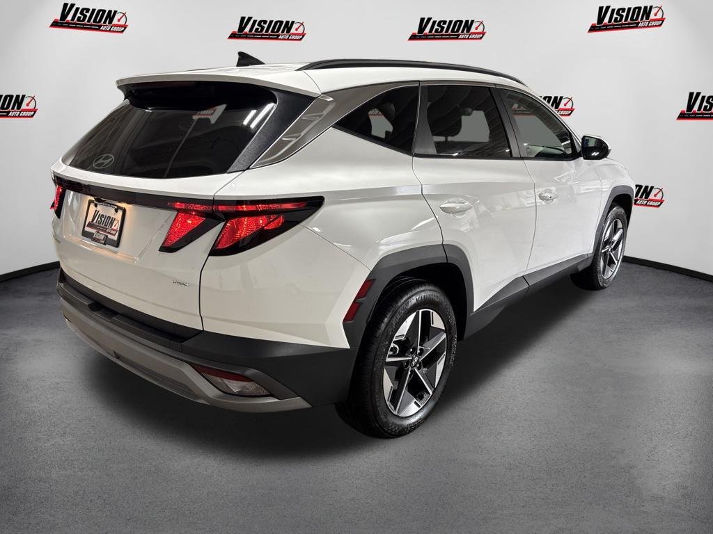 New 2026 White Hyundai SEL AWD image 5